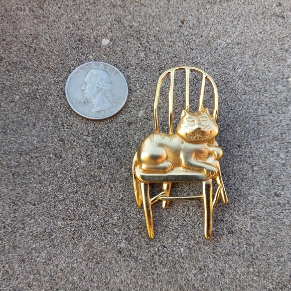Jonette Jewelry "JJ" BROOCH Gold Cheshire Cat in Chair - Picture 6 of 14